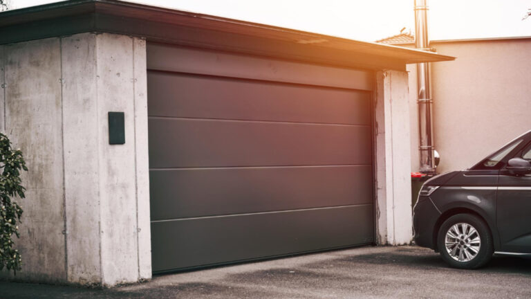 Pourquoi louer un garage à Ajaccio ?