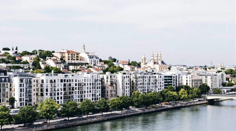 Perspectives d'investissement immobilier à Lyon : prévisions pour 2025